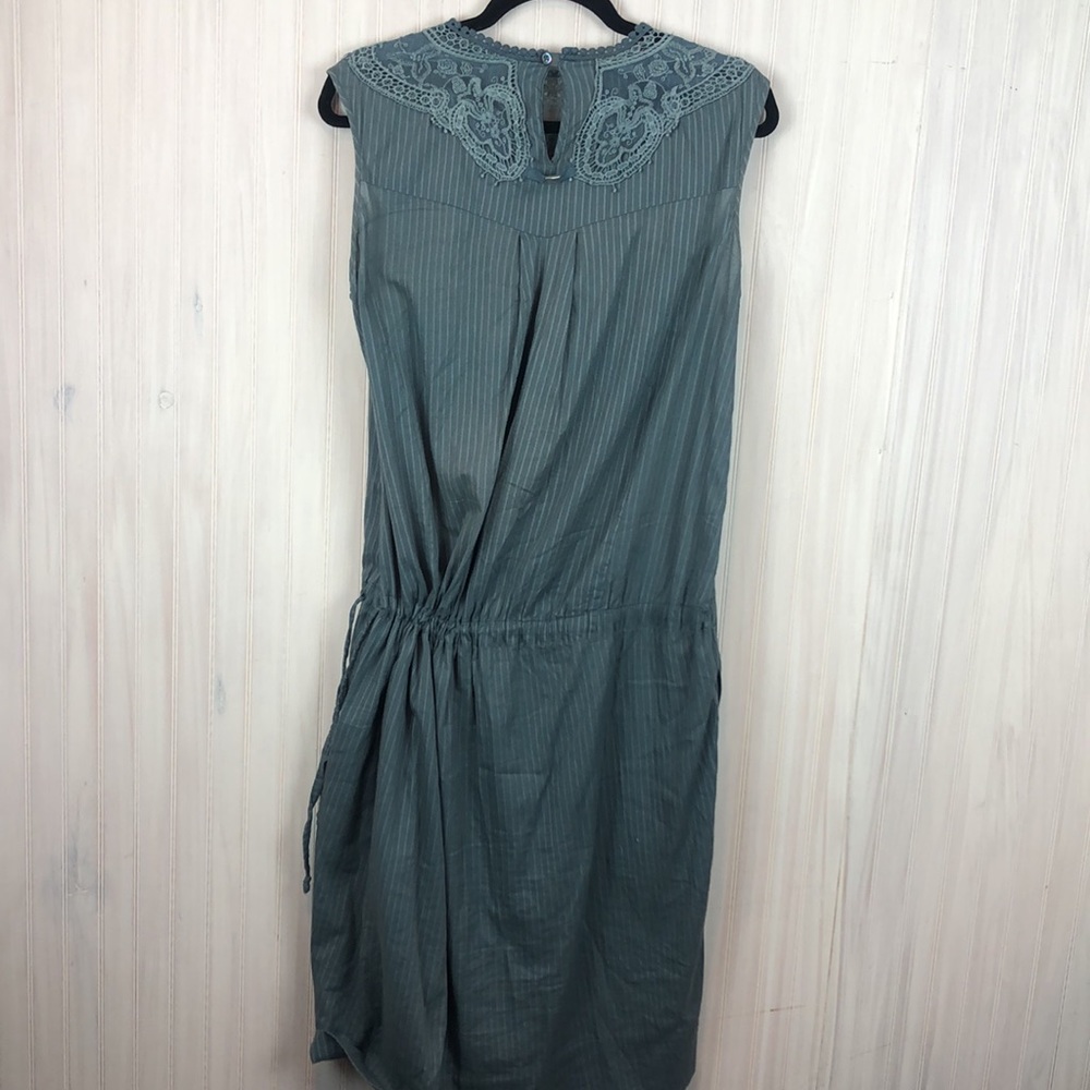 HIGH CROCHET NECK CINCH WAIST HEARTFELT DRESS - Picture 7 of 10
